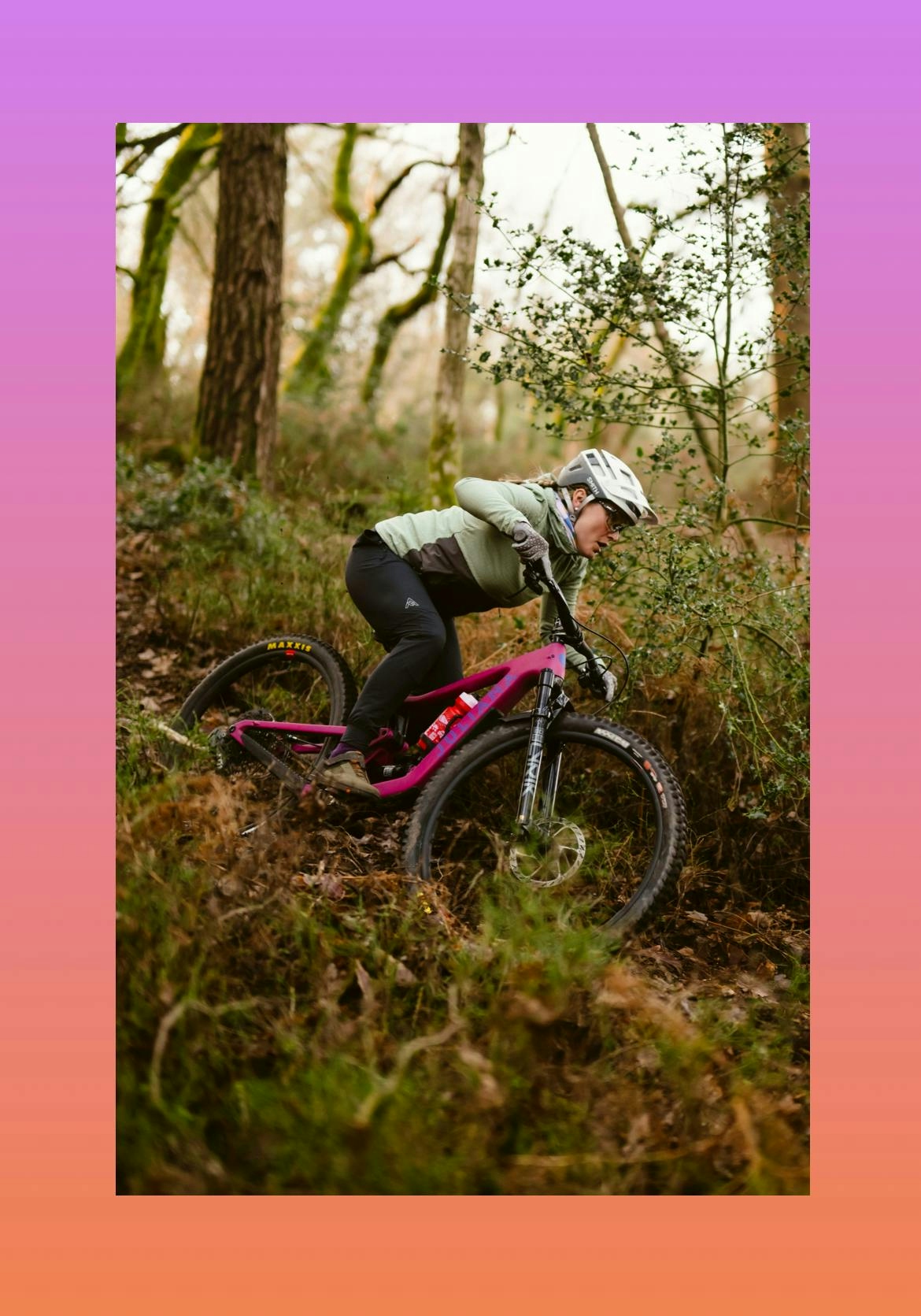Rachael Walker riding her Juliana Roubion MX mountain bike downhill